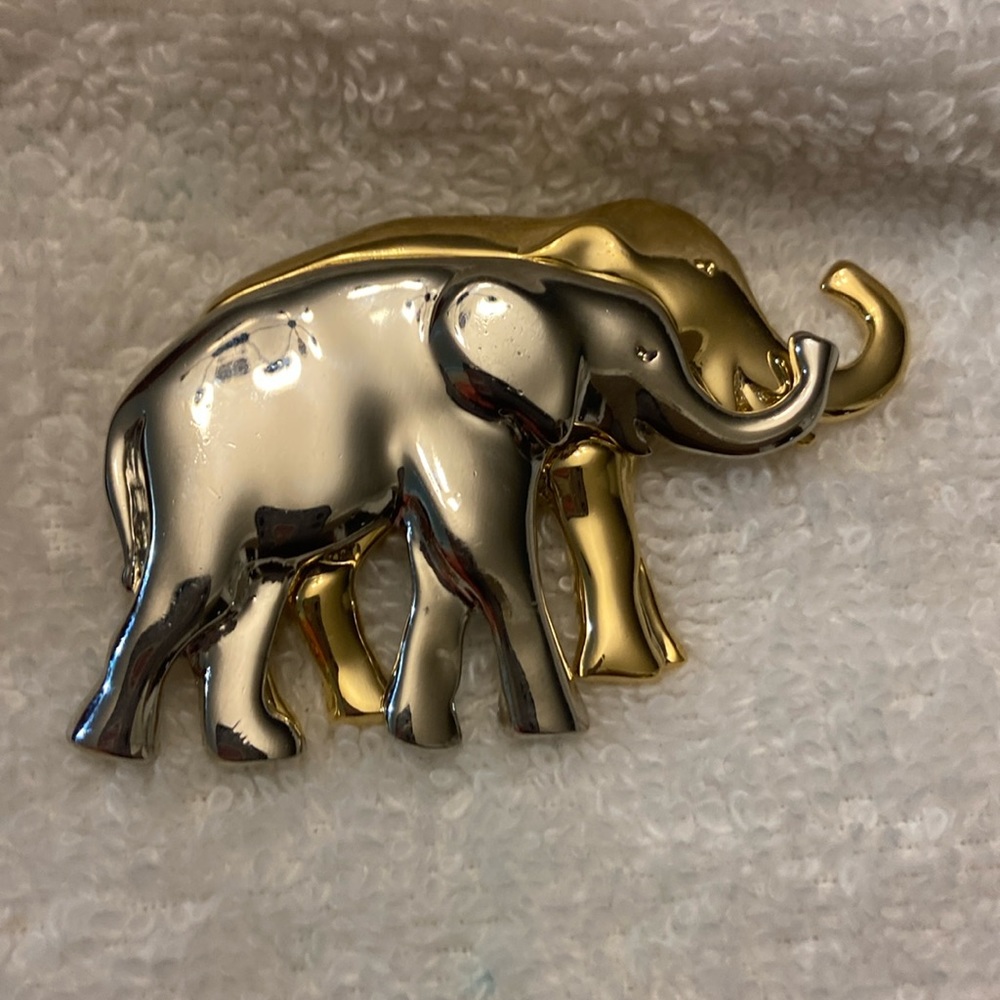 💜Vintage Liz Claiborne Gold & Silver tone Elephant brooch